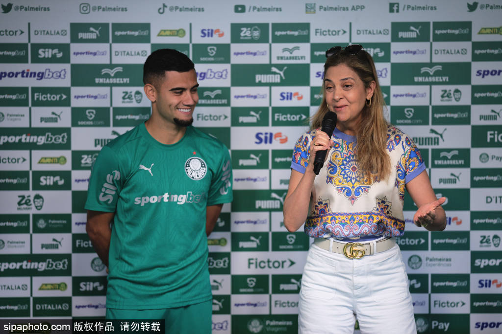 佩佩荣耀归来：西甲8月最佳球员背后的辛勤付出与战术影响